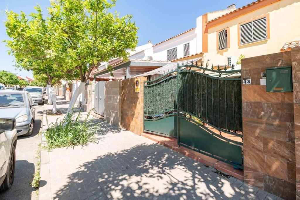 Apartamento Cool Garden Mairena del Aljarafe Luaran gambar